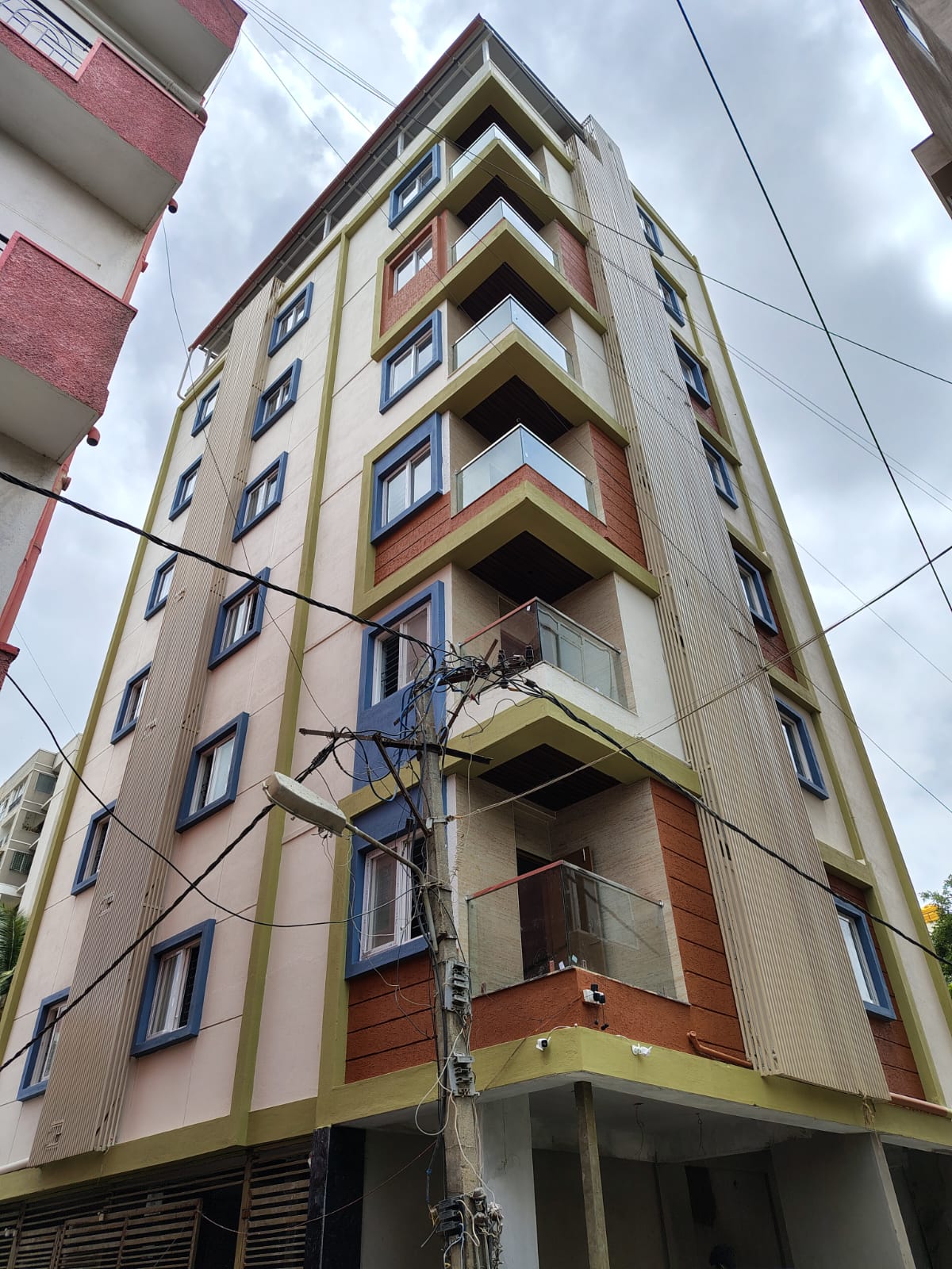 Hoodi site Redrock Continental